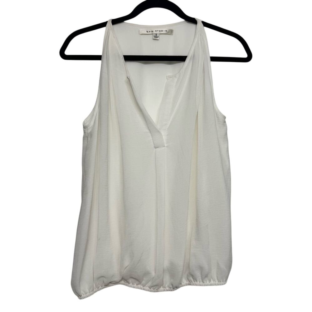 Max Studio White Sleeveless V-Neck Blouse Womens Small‎ Minimalist Chic Workwear